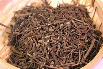 Kadsura Stem - 1 lb (454 g)
