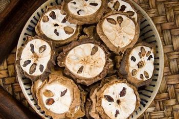 Akebia Fruit - 1 lb (454 g)